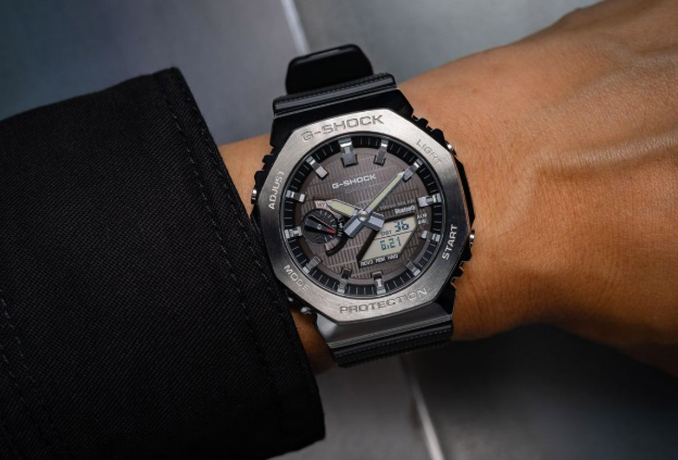 Годинник Casio G-SHOCK Classic GBM-2100-1AER GBM-2100-1AER фото