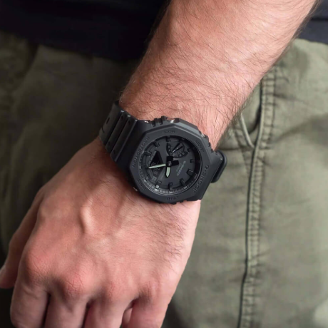 Годинник Casio G-SHOCK Classic GA-2100-1A1ER GA-2100-1A1ER фото