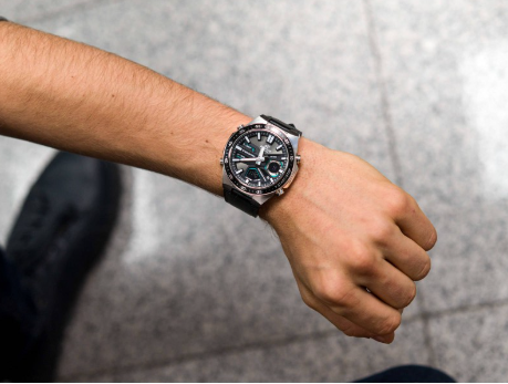 Годинник Casio EDIFICE Classic EFV-C110L-1AVEF EFV-C110L-1AVEF фото