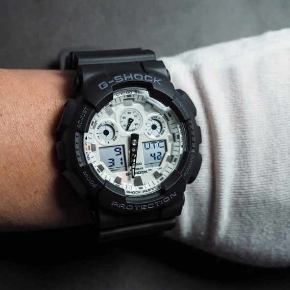 Годинник Casio G-SHOCK Classic GA-100WD-1AER GA-100WD-1AER фото