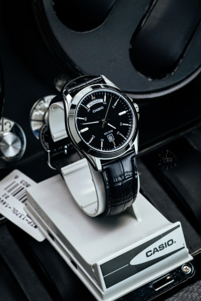 Годинник Casio TIMELESS COLLECTION MTP-1370L-1AVEF MTP-1370L-1AVEF фото