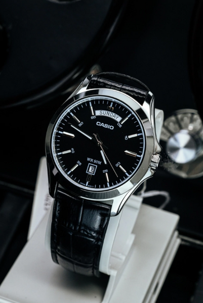 Годинник Casio TIMELESS COLLECTION MTP-1370L-1AVEF MTP-1370L-1AVEF фото