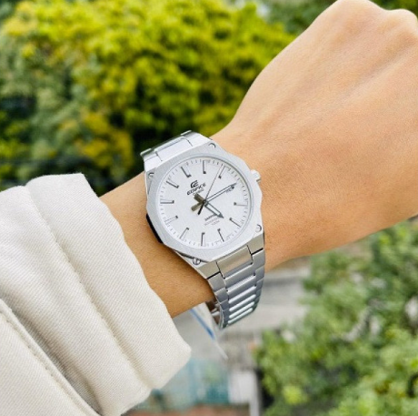 Годинник Casio EDIFICE Classic EFR-S108D-7AVUEF EFR-S108D-7AVUEF фото