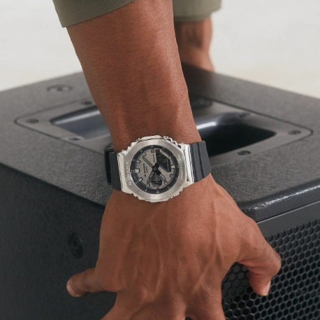 Годинник Casio G-SHOCK Classic GM-2100-1AER GM-2100-1AER фото