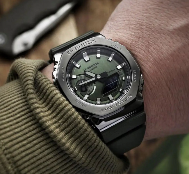 Годинник Casio G-SHOCK Classic GM-2100B-3AER GM-2100B-3AER фото