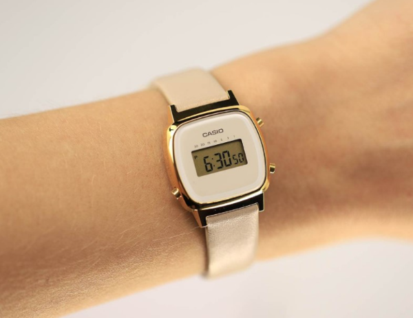 Годинник Casio VINTAGE MINI LA670WEFL-9EF LA670WEFL-9EF фото