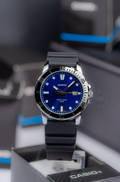 Годинник Casio TIMELESS COLLECTION MTP-VD01-2E MTP-VD01-2E фото