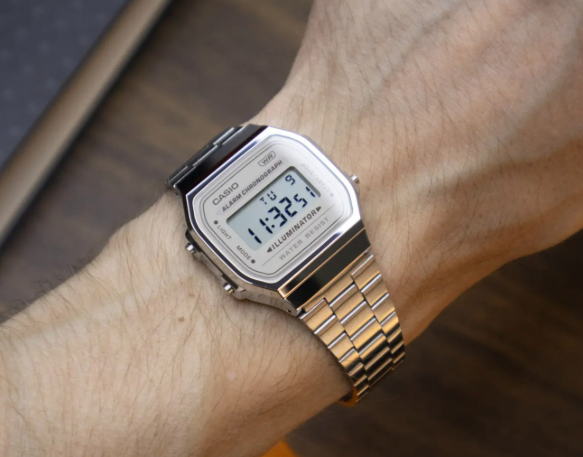Годинник Casio VINTAGE ICONIC A168WA-8AYES A168WA-8AYES фото