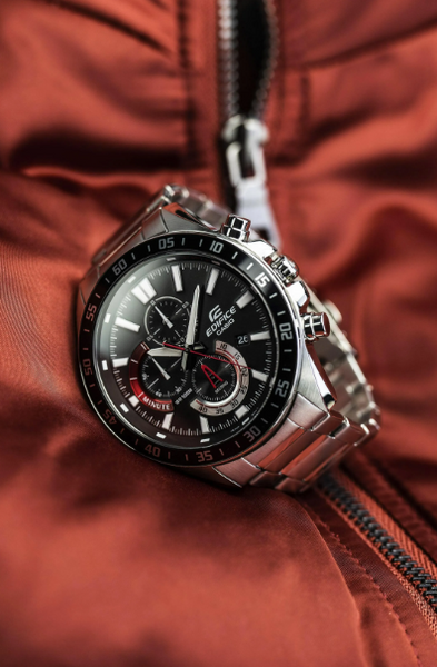 Годинник Casio EDIFICE Classic EFV-620D-1A4VUEF EFV-620D-1A4VUEF фото