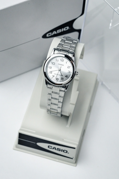 Годинник Casio TIMELESS COLLECTION LTP-V001D-7BUDF LTP-V001D-7B (А) фото
