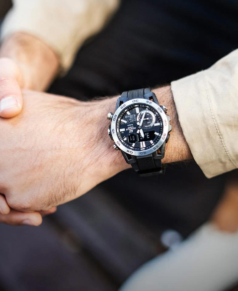 Годинник Casio EDIFICE Bluetooth ECB-40P-1AEF ECB-40P-1AEF фото