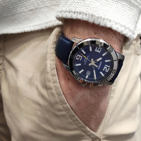 Годинник Casio TIMELESS COLLECTION MTP-VD01L-2B MTP-VD01L-2B (A) фото