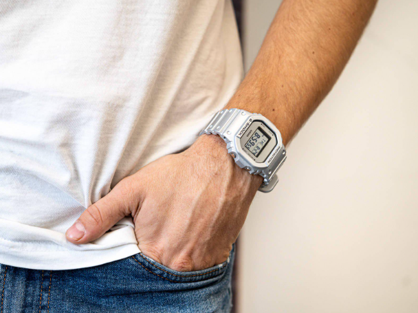 Годинник Casio G-SHOCK The Origin DW-5600FF-8ER DW-5600FF-8ER фото
