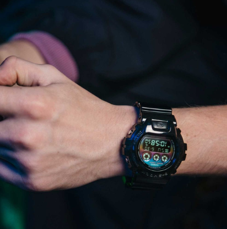 Годинник Casio G-SHOCK Classic DW-6900RGB-1ER DW-6900RGB-1ER фото