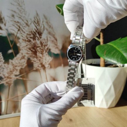 Годинник Casio TIMELESS COLLECTION LTP-V006D-1B2 LTP-V006D-1B2 (A) фото