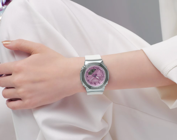 Годинник Casio G-SHOCK Classic GM-S2110-7A6ER GM-S2110-7A6ER фото