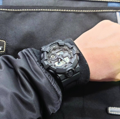 Годинник Casio G-SHOCK Classic GA-700BCE-1AER GA-700BCE-1AER фото