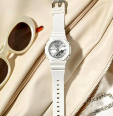 Годинник Casio G-SHOCK Classic GMA-P2100VA-7AER GMA-P2100VA-7AER фото