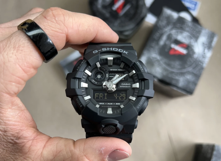 Годинник Casio G-SHOCK Classic GA-700-1BER GA-700-1BER фото