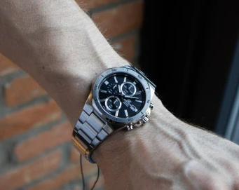 Годинник Casio EDIFICE Classic EFV-640D-1AVUEF EFV-640D-1AVUEF фото