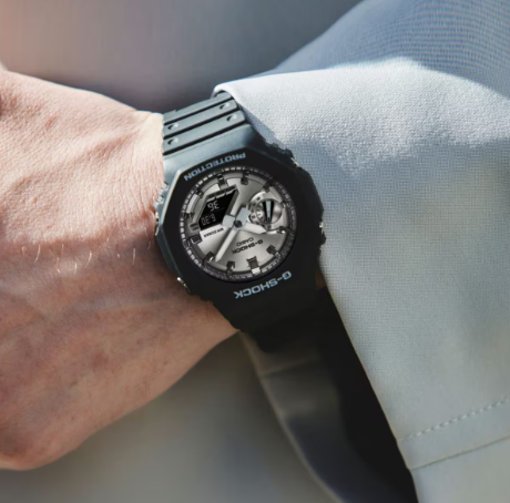 Годинник Casio G-SHOCK Classic GA-2100SB-1AER GA-2100SB-1AER фото