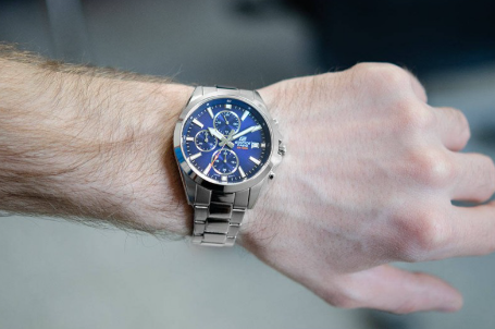 Годинник Casio EDIFICE Classic EFV-560D-2AVUEF EFV-560D-2AVUEF фото