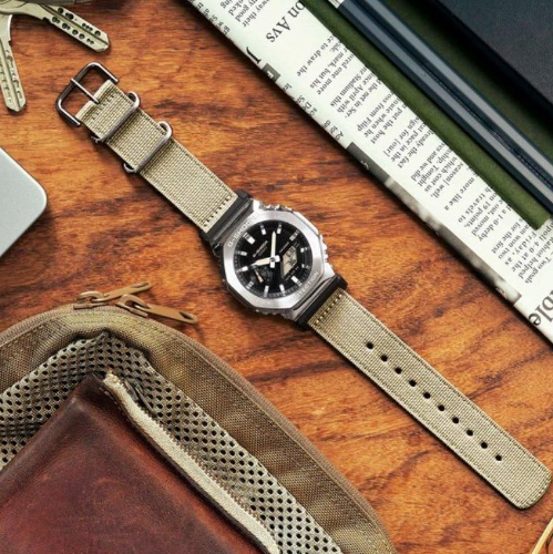 Годинник Casio G-SHOCK Classic GM-2100C-5AER GM-2100C-5AER фото