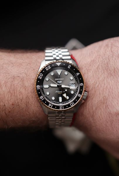 ы SEIKO SSK001K1 SEIKO 5 SPORTS GMT SSK001K1 фото