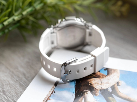 Годинник Casio G-SHOCK Classic GM-S2110-7A9ER GM-S2110-7A9ER фото
