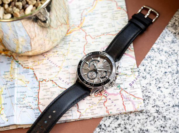 Годинник Casio EDIFICE Classic EFR-552L-5AVUEF EFR-552L-5AVUEF фото