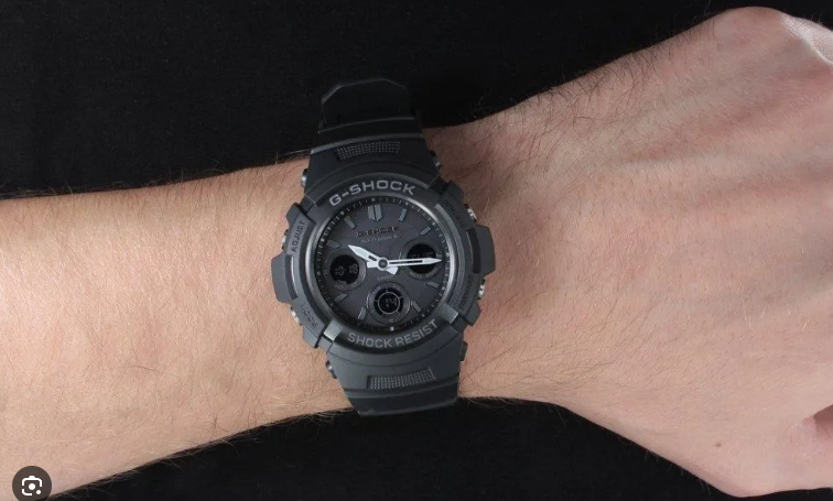 Часы Casio G-SHOCK Classic AWG-M100B-1AER AWG-M100B-1AER фото