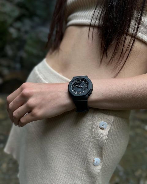 Годинник Casio G-SHOCK Classic GMA-S2100-1AER GMA-S2100-1AER фото