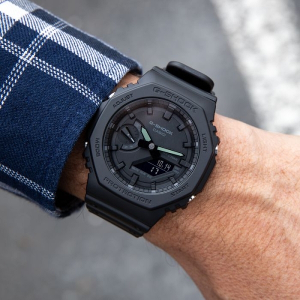 Часы Casio G-SHOCK Classic GA-2100-1A1ER